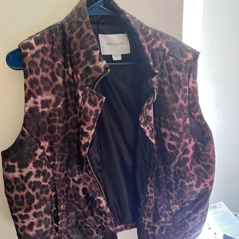 Puffer vest animal print